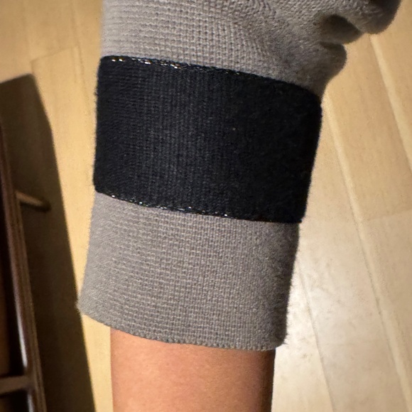 EUROPEAN-DESIGNED TAUPE-GRAY & BLACK HOODIE/CARDIGAN—Size 4 - Picture 9 of 12